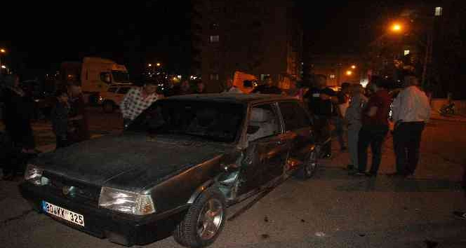 Kilis’te otomobil ile motosiklet çarpıştı: 2 yaralı