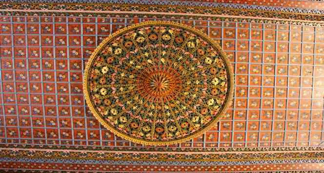 Yapımı 13 yıl sürdü, 127 yıllık tarihi cami işlemeleri görenleri mest ediyor