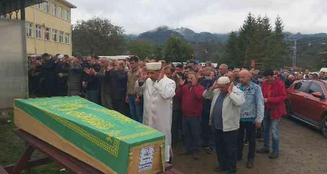 Trafik kazasında hayatını kaybeden karı-koca son yolculuğuna uğurlandı