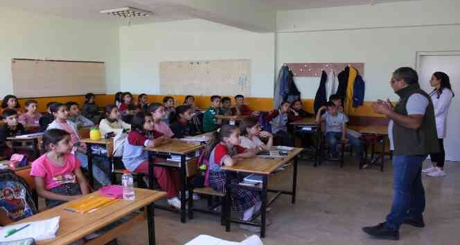 Muş’ta öğrenciler doğa koruma hakkında bilgilendiriliyor