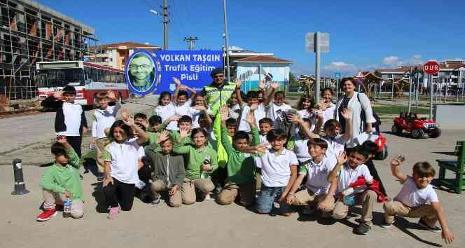 Yalova Belediyesi’nden çocuklara trafik eğitimi