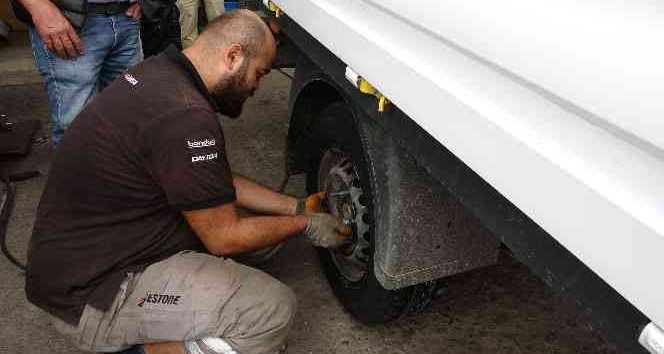 Kış gelmeden ‘kışlık lastik’ mesaisi başladı