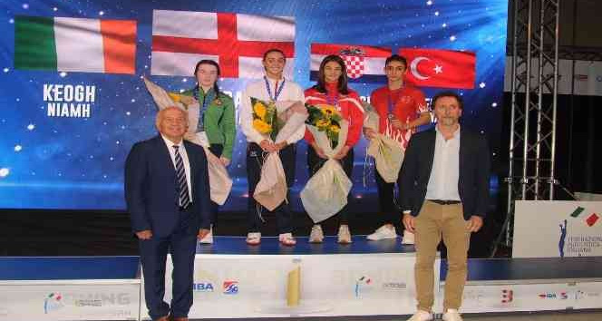 Türkiye’yi temsil eden Şırnaklı milli boksör Avrupa 3.’sü oldu