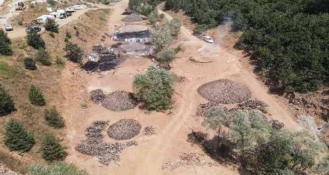 Gümüşhane’de ‘Torlakçılar’ ekmeklerini ateş ve külden çıkarıyor
