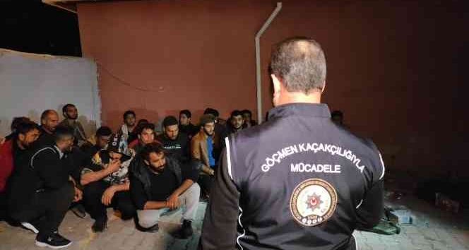 Müstakil evde yapılan aramada 29 düzensiz göçmen yakalandı