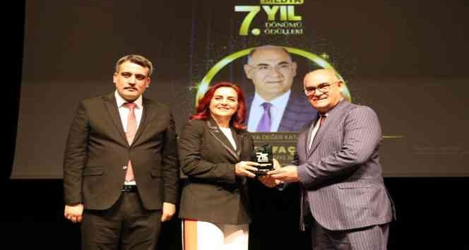 Belemedik bungalov evler ve butik otel Başkan Çay’a ödül getirdi