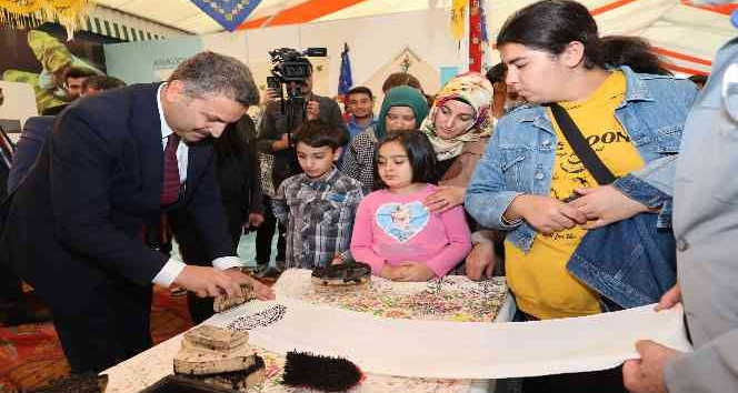 Başkan Eroğlu, Ankara’da gençlerle bir araya geldi