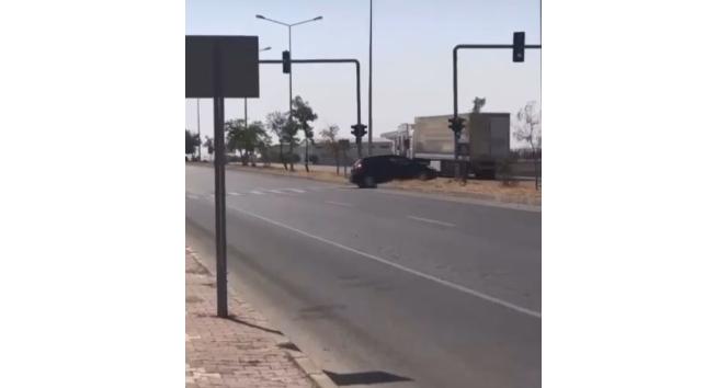 Batman’da yaya geçidini kullanan otomobil sürücüsü trafiği tehlikeye attı