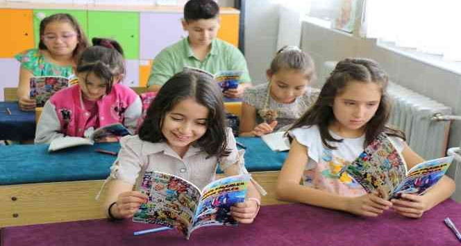 Küçük yaşta kendi hikayelerini yazarak kitaplaştırdılar