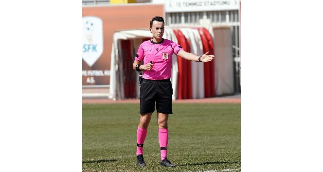 Altay - Çaykur Rizespor maçının hakemi Abdullah Buğra Taşkınsoy