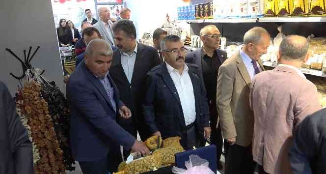 Çiftçiler üretiyor, valilik satıyor: İndirimli markete vatandaşlardan yoğun ilgi