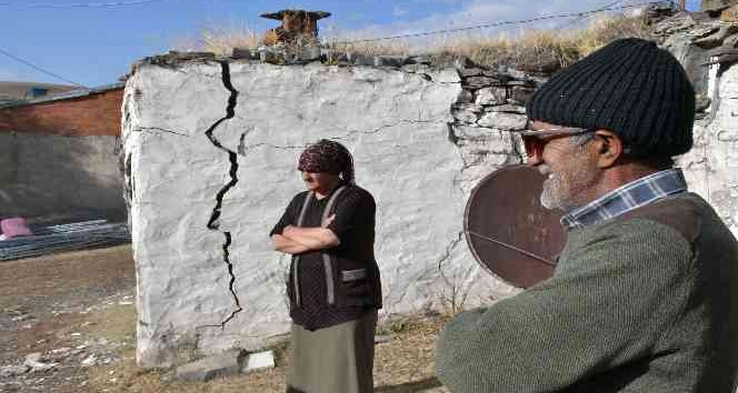 Ardahan’da depremde hasar oluşan köylerde 651 çadır kuruldu