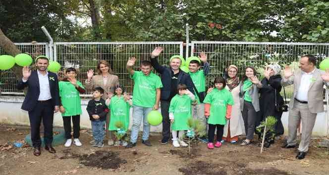 Yalova’da serebral palsili çocuklar adına fidan dikildi