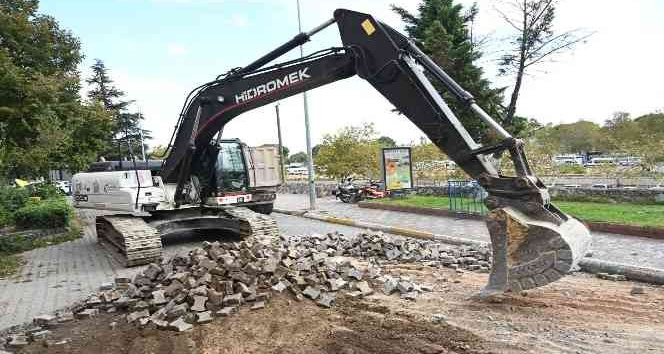 İnönü, Prestij Cadde Oluyor