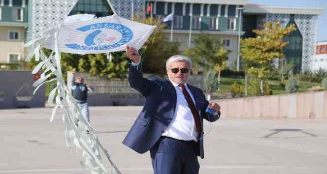 ASÜ’de gökyüzü uçurtmalarla süslendi
