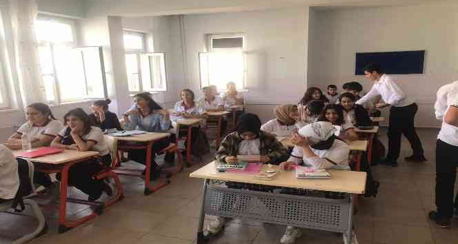 İmam hatip öğrencilerinden Mevlid Kandili etkinliği