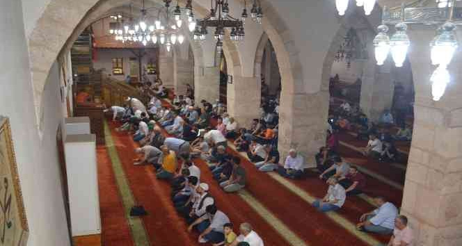 Kahramanmaraş’ta Mevlit Kandili dualarla idrak edildi