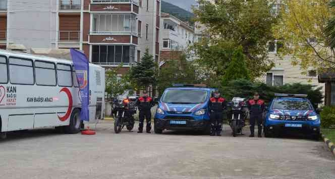 Esenköy’de jandarmadan kan bağışı kampanyasına tam destek