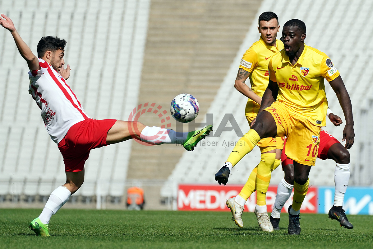 Ümraniyespor ile Kayserispor yenişemedi!