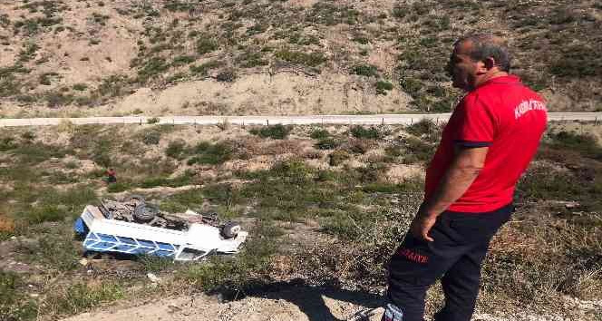 Osmaniye’de kamyonet şarampole devrildi: 1 ölü, 2 yaralı