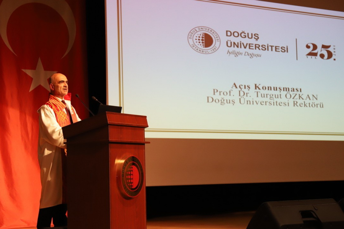 Doğuş Üniversitesi akademik yılı törenle başladı