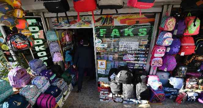 Bahçelievler Belediyesi’nden 65 bin öğrenciye kırtasiye desteği