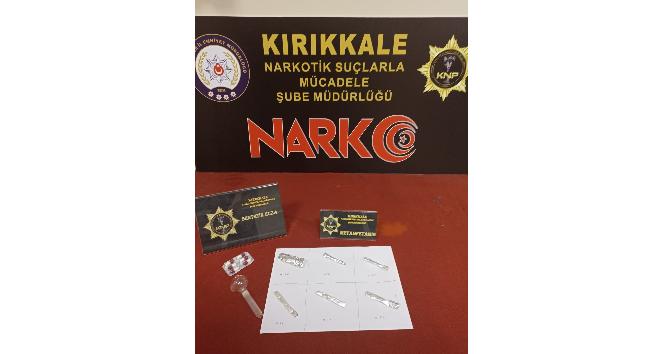 Uyuşturucu madde ticareti yapan 2 şahıs tutuklandı