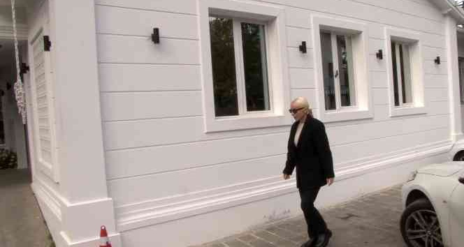 Ev hapsi kaldırılan Gülşen, karakola gelerek imza attı