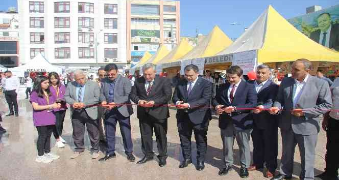 Kilis’te meslek liselilerden mesleki eğitim fuarı