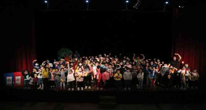 Yalova Belediyesi’nin drama kurs kayıtları başladı