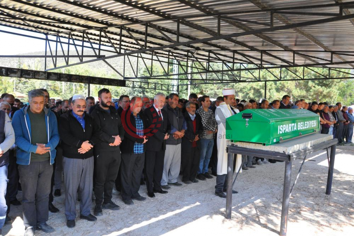 Kazada hayatını kaybeden genç kurye toprağa verildi