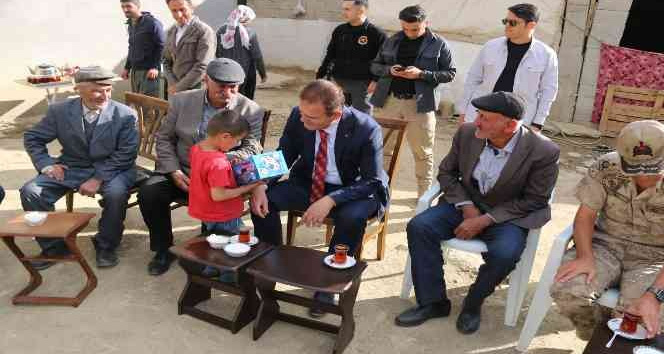 Vali Akbıyık Çaltıkoru köyünü ziyaret etti