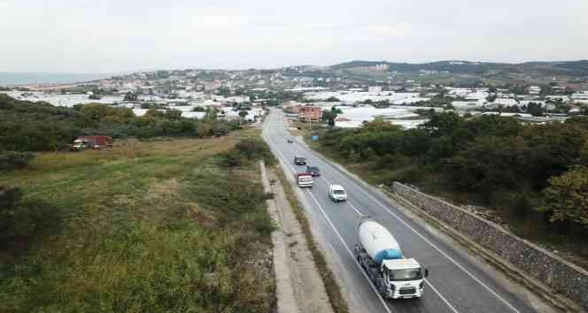 Yalova -Armutlu kara yolunda hatalı sollamalara dronlu denetim