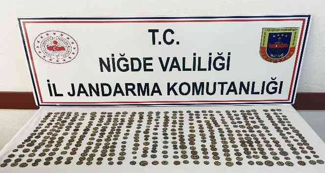 Niğde’de Roma dönemine ait 474 sikke ele geçirildi