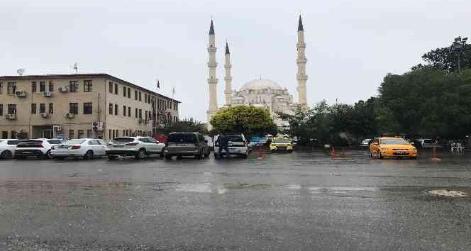 Meteoroloji uyarmıştı, Iğdır’da sağanak yağış başladı