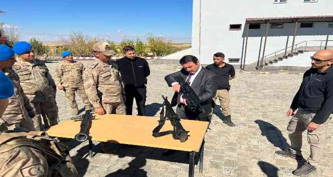 Bulanık Kaymakamı Ocak, köy ve belde gezileri sürüyor