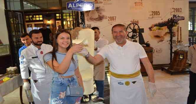 Makedonyalı öğrencilere dondurma şov