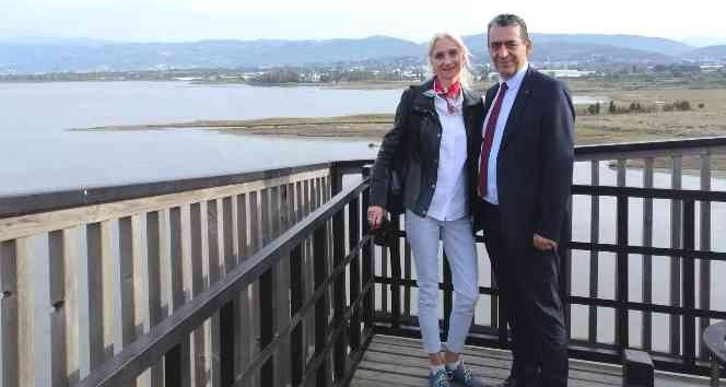 Altınova’nın yeni emniyet müdürü kuşları izledi