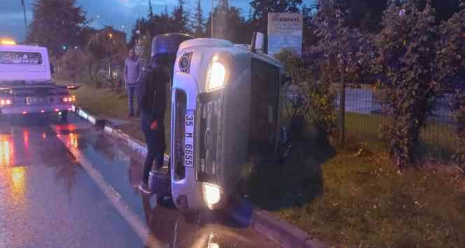 Isparta’da kamyonet devrildi: 4 yaralı