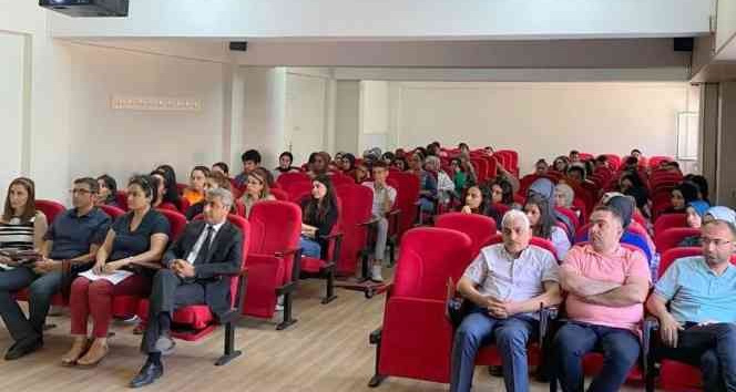 Üniversitede sağlıklı besin seçimi anlatıldı