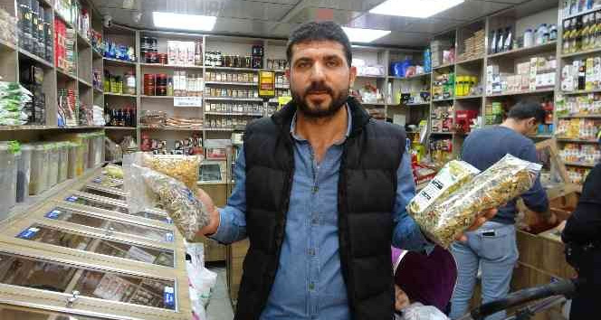 Aktarcıdan soğuk hava tavsiyesi: ’’Zencefil, zerdeçal, narçiçeği, kuşburnu tüketin’’