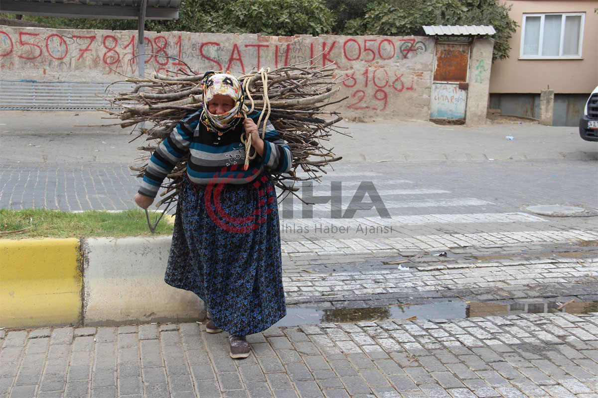 72 ya��ndaki Hikmet Nine'nin anlaml� davran���