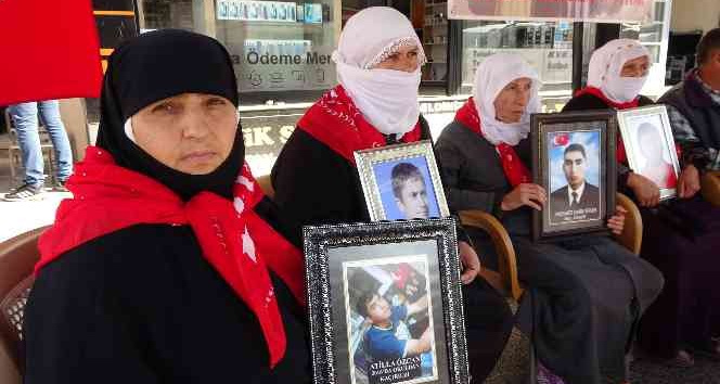 Muş’ta annelerin evlat nöbeti devam ediyor