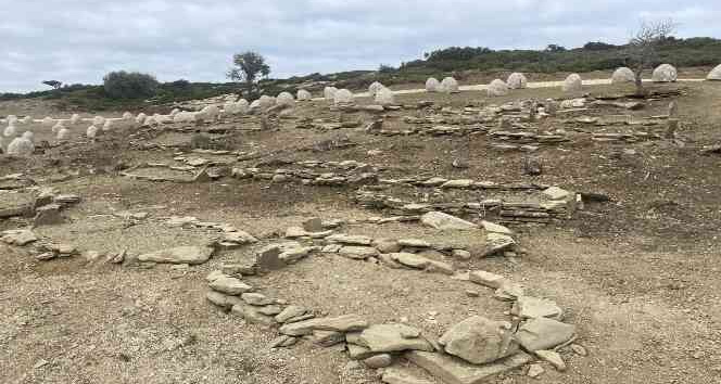Tarihi Yarımada’da Çanakkale Savaşları’ndan kalma Projektör Tepe Şehitliği bulundu
