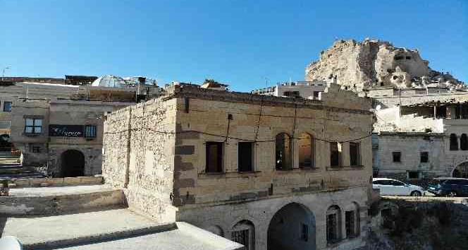 Tarihi konağa ’zincirli’ koruma