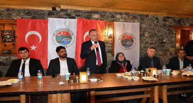 Vali Öner, muhtarlarla yemekte buluştu