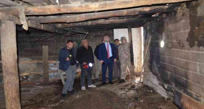 Kaymakam Çakal’dan ahırı yanan aileye ziyaret