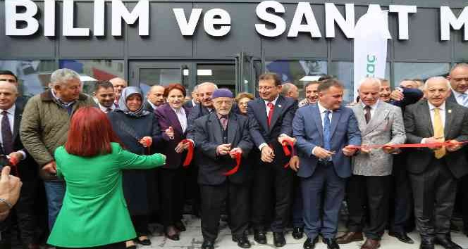 Akşener ve İmamoğlu Mustafa Canlı adına yapılan okulun açılışını gerçekleştirdi