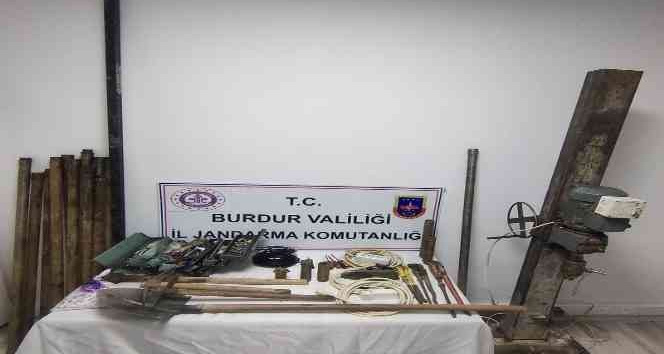 Burdur’da kaçak kazı operasyonu