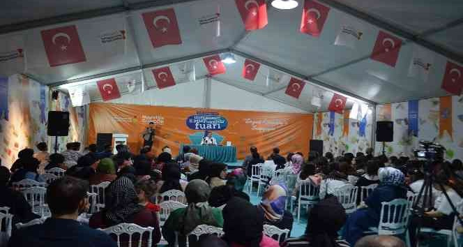 AK Parti Genel Başkan Yardımcısı Mustafa Şen: "Kitap okumayı bilmediğimiz için pek akılda kalmıyor"